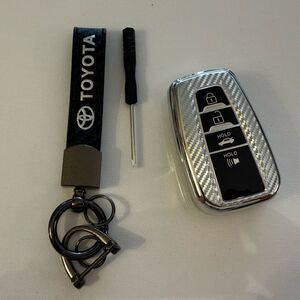 Toyota Key Fob Keychain in Black Leather and Fob Case Cover in Silver NWT